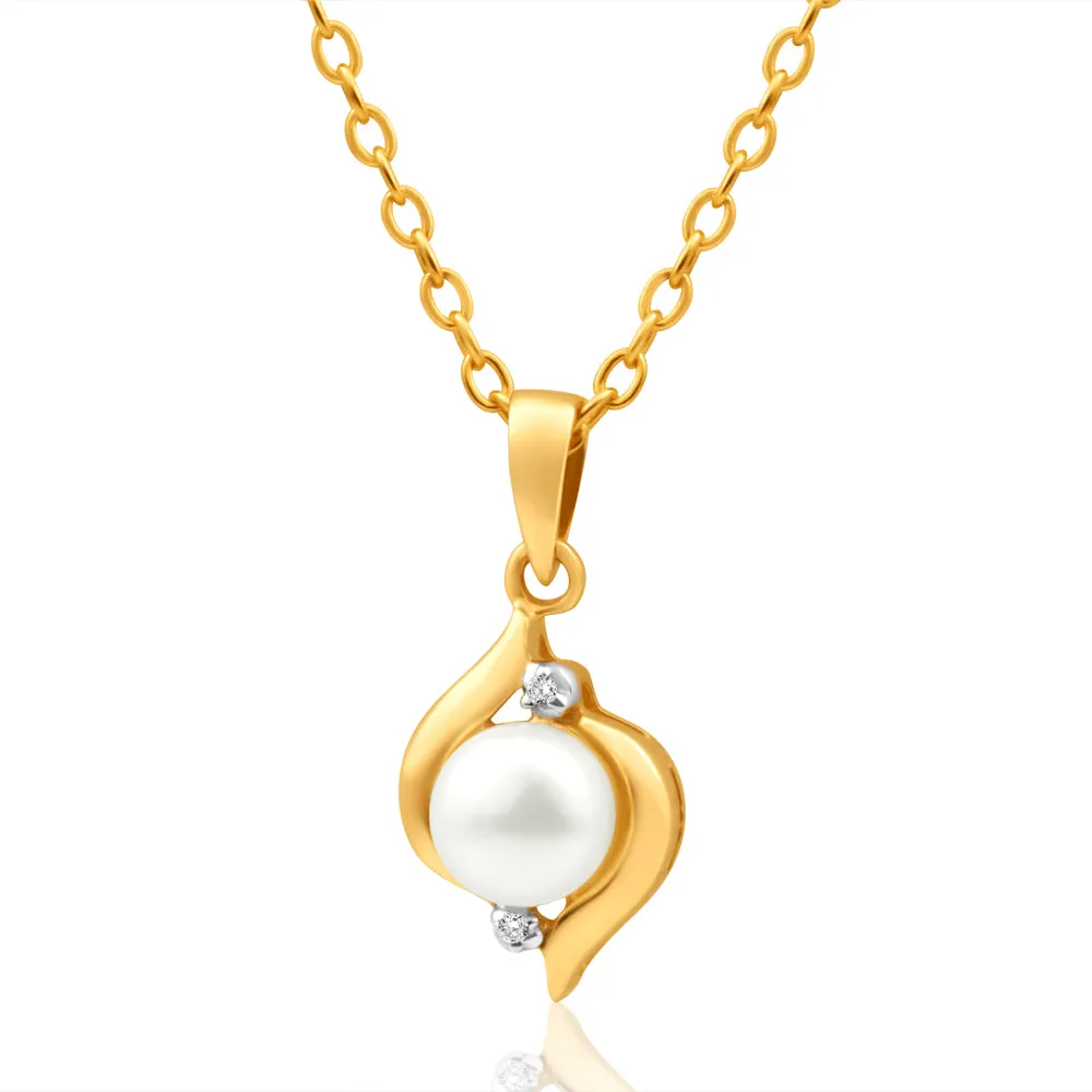 9ct Dazzling Yellow Gold Diamond   Pearl Pendant