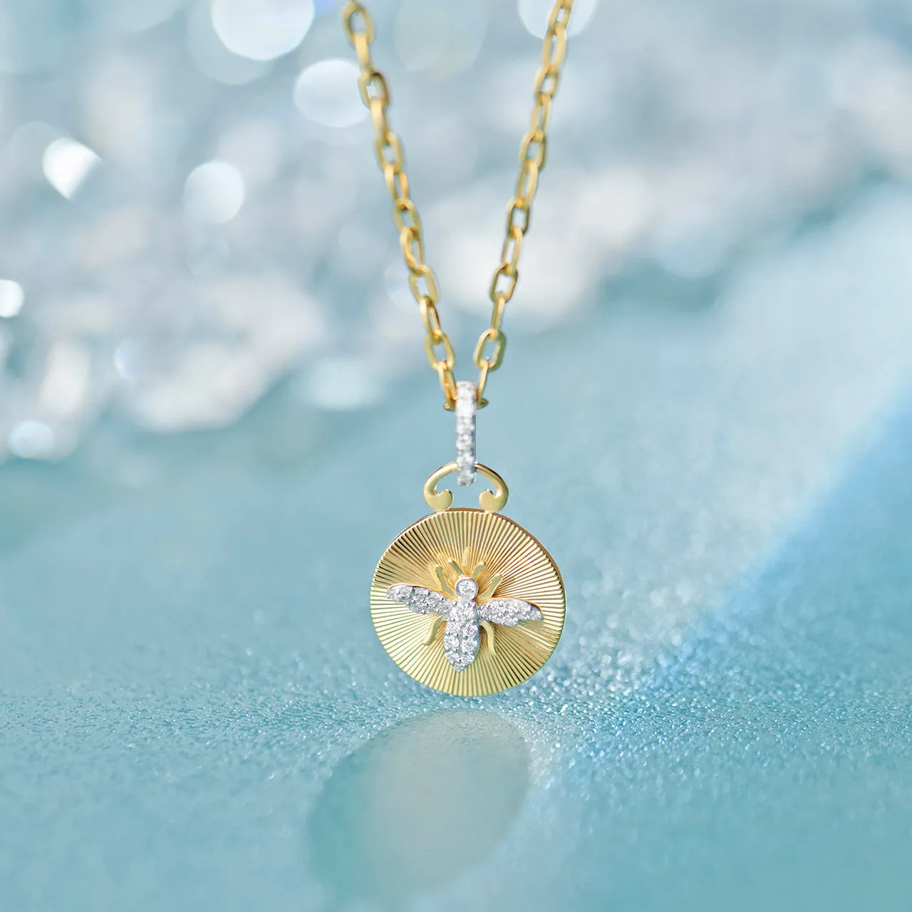 Circlet Bee Buzz Diamond Necklace