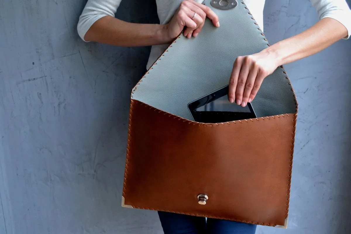 Large leather clutch in tabac brown: Large with Gold Hardware